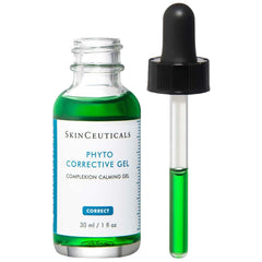 Textura de gel verde de Phyto Corrective Masque sobre piel