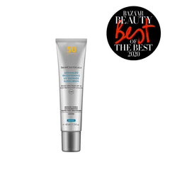Textura fluida Advanced Brightening UV Defense aplicada sobre la piel