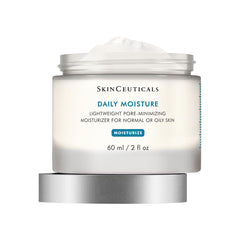 Textura ligera Daily Moisture sobre superficie blanca